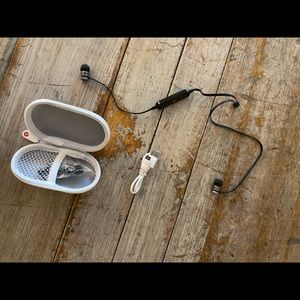 Beats rechargeable headphones